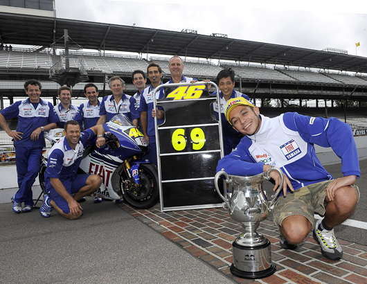 Valention Rossi Indy finish line trophy victory MotoGP