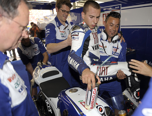 Jorge Lorenzo lifted from bike in pain