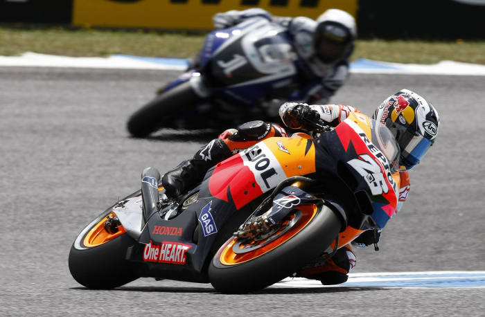 Danoi Pedrosa Etoril race actiom MotoGP