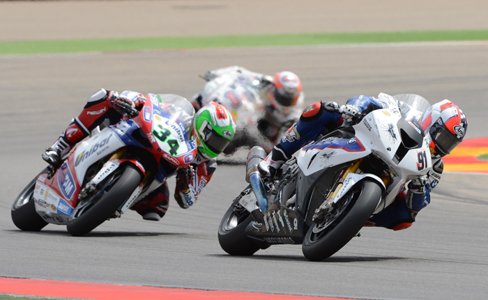 Ron Haslam, Davide Giugliano World Superbike race action