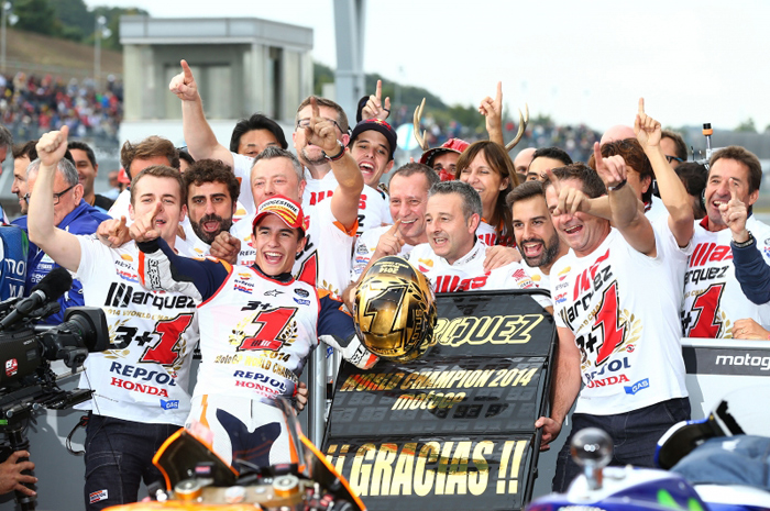 Marc marquez  World Champion Team photo Motegi MotoGP 2014