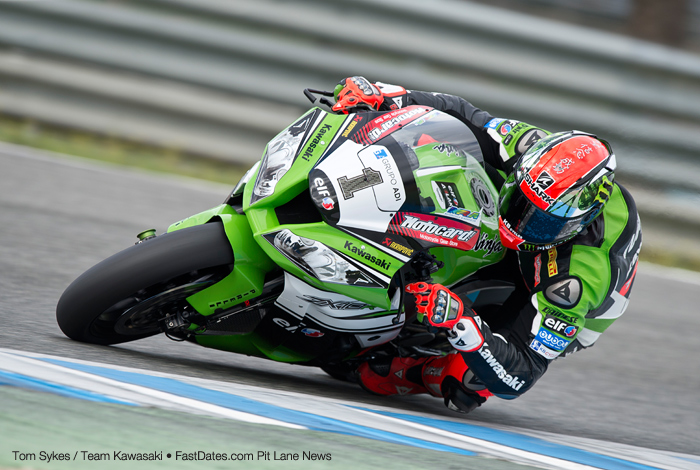 Tom Sykes Team Kawsaki 2014 action race photo world superbike