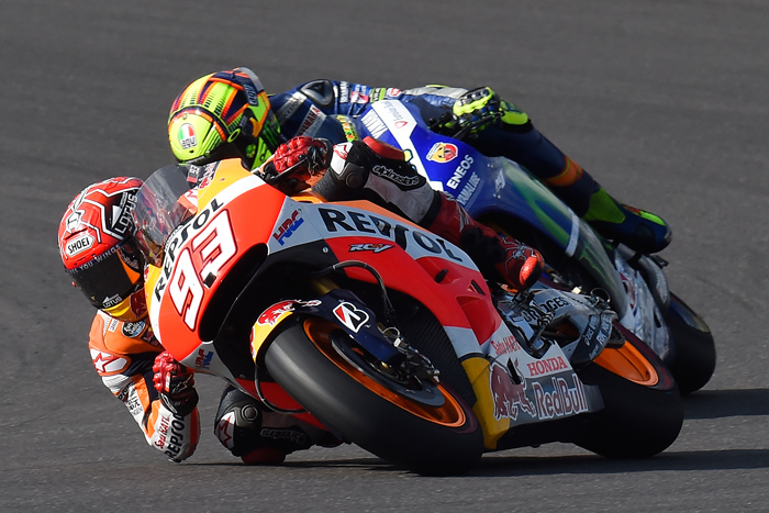 Marquez rossi race battle fight Argentina MotoGP 2015 photo