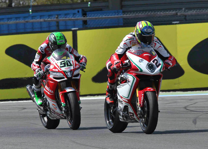 Camier Loes race action Assen SBK