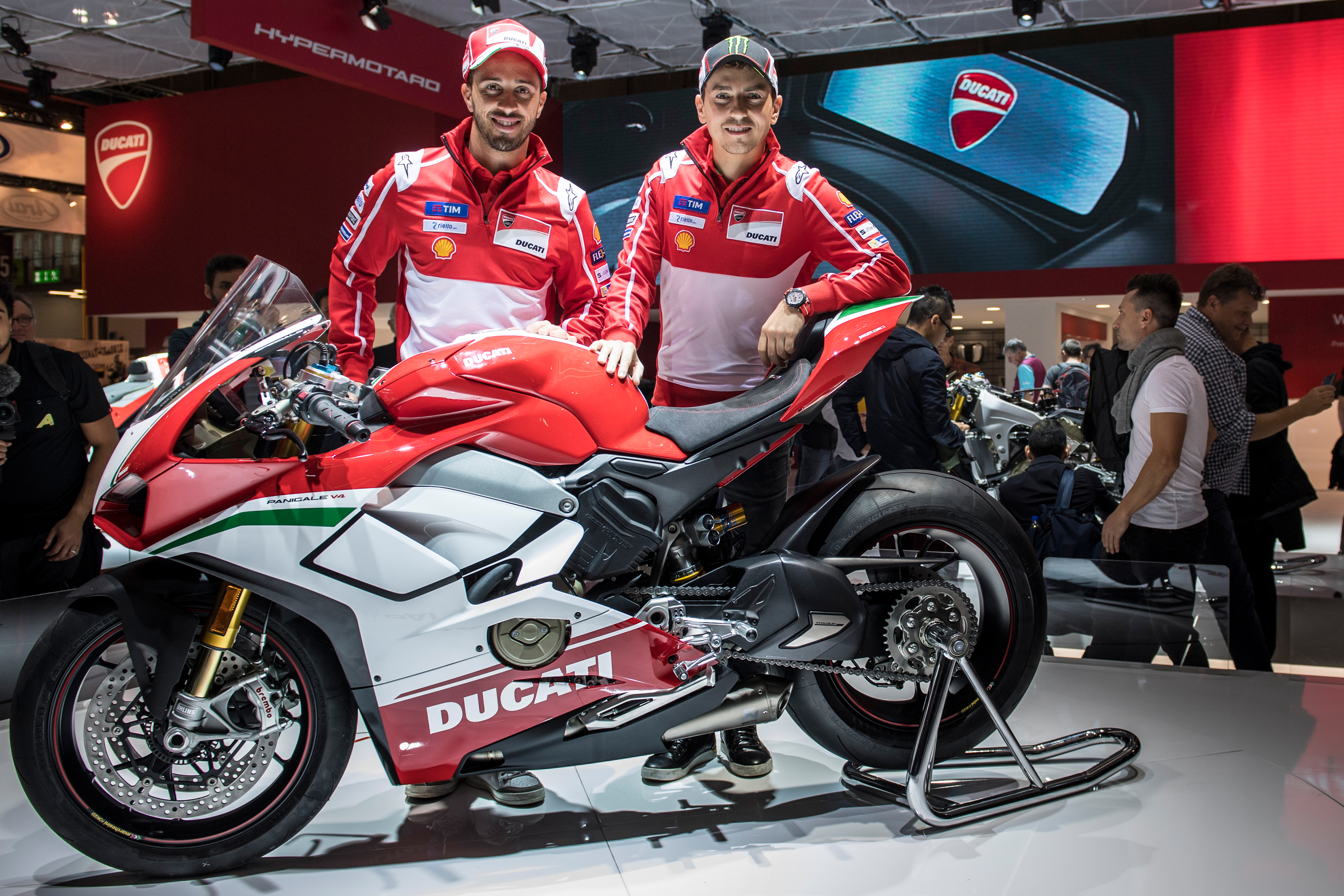 Ducati Panigale V4 R - The Sound of Excellence 